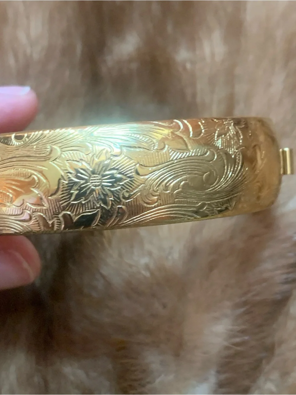 Vintage Gold Tone Hinged Bangle Bracelet  Embossed Floral & Scroll
